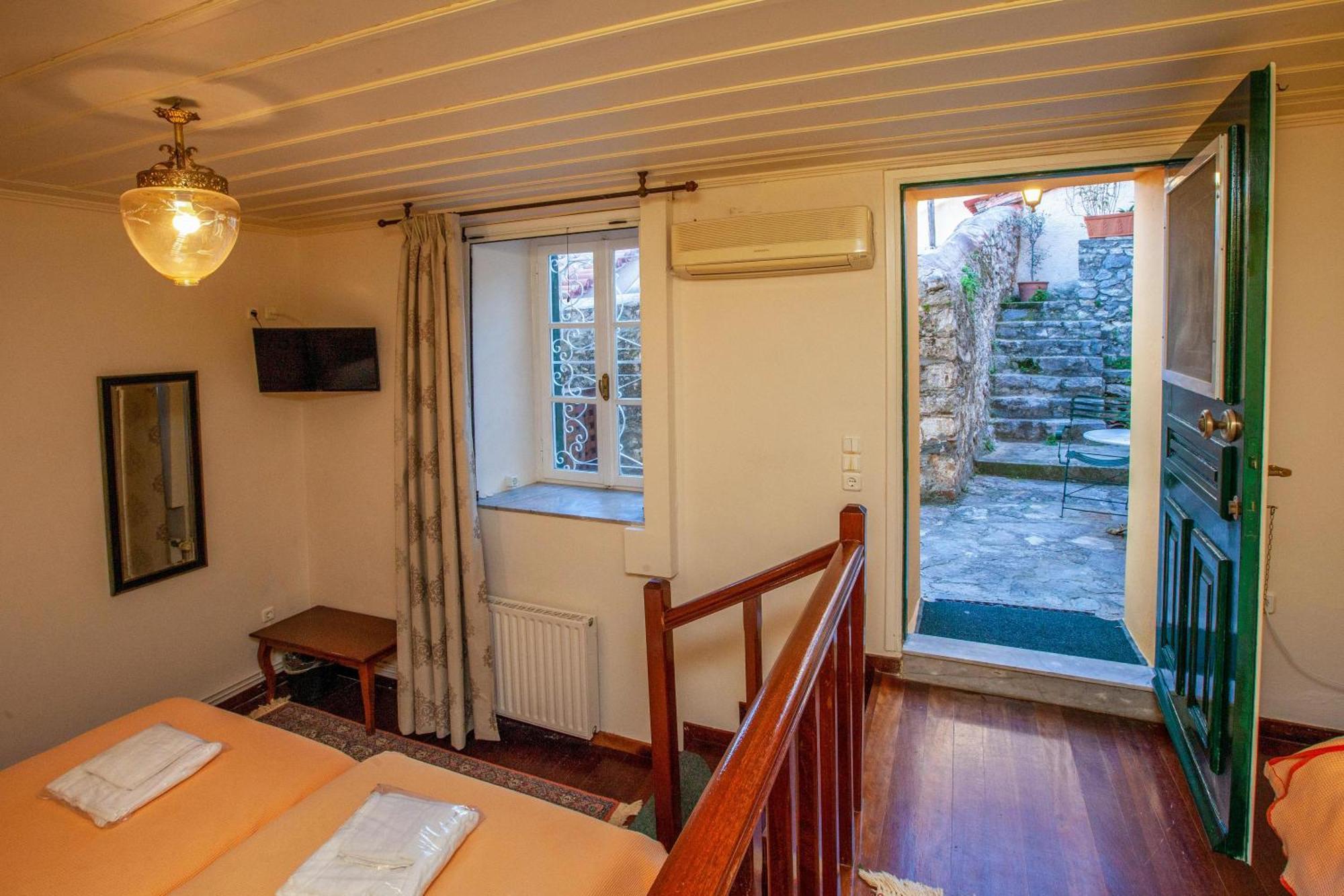 Byron Traditional Hotel Návplio Szoba fotó