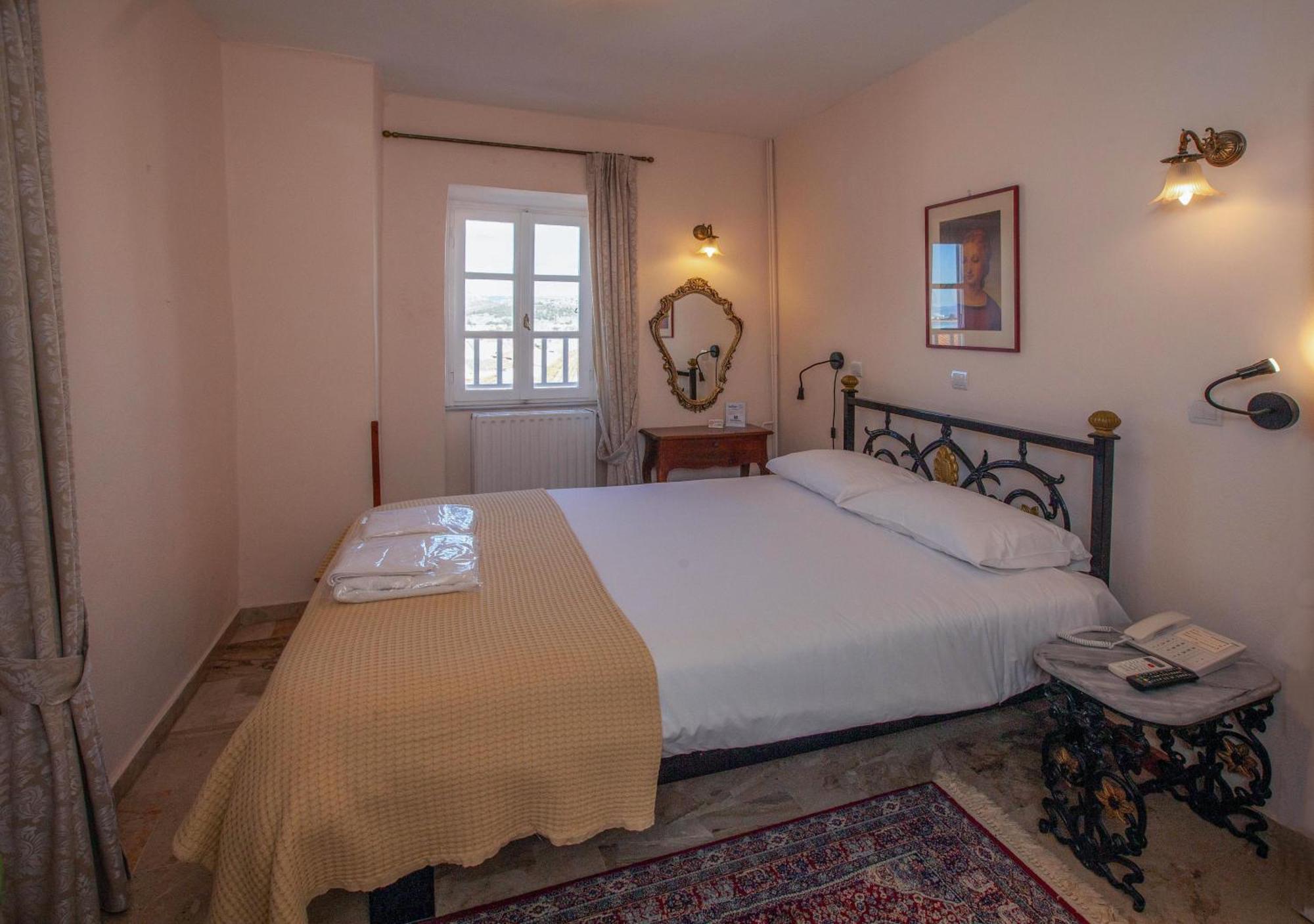 Byron Traditional Hotel Návplio Szoba fotó