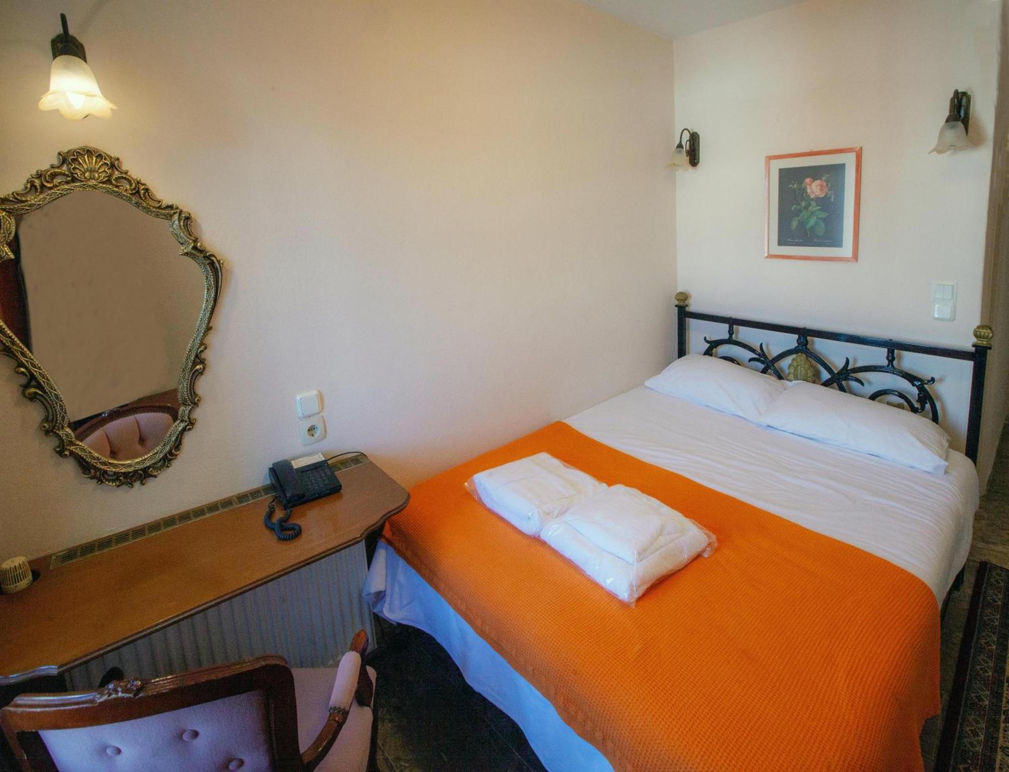 Byron Traditional Hotel Návplio Szoba fotó
